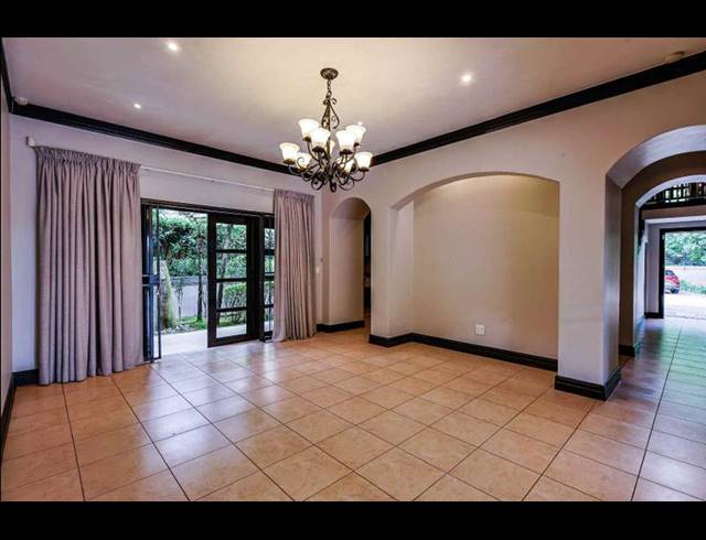5 BEDROOM HOUSE FOR SALE IN WATERKLOOF RIDGE